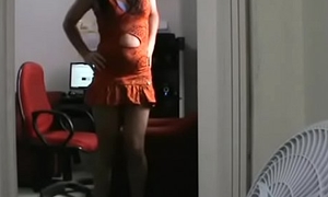 Brazilian crossdresser in orange dress - CD brasileira em vestido laranja
